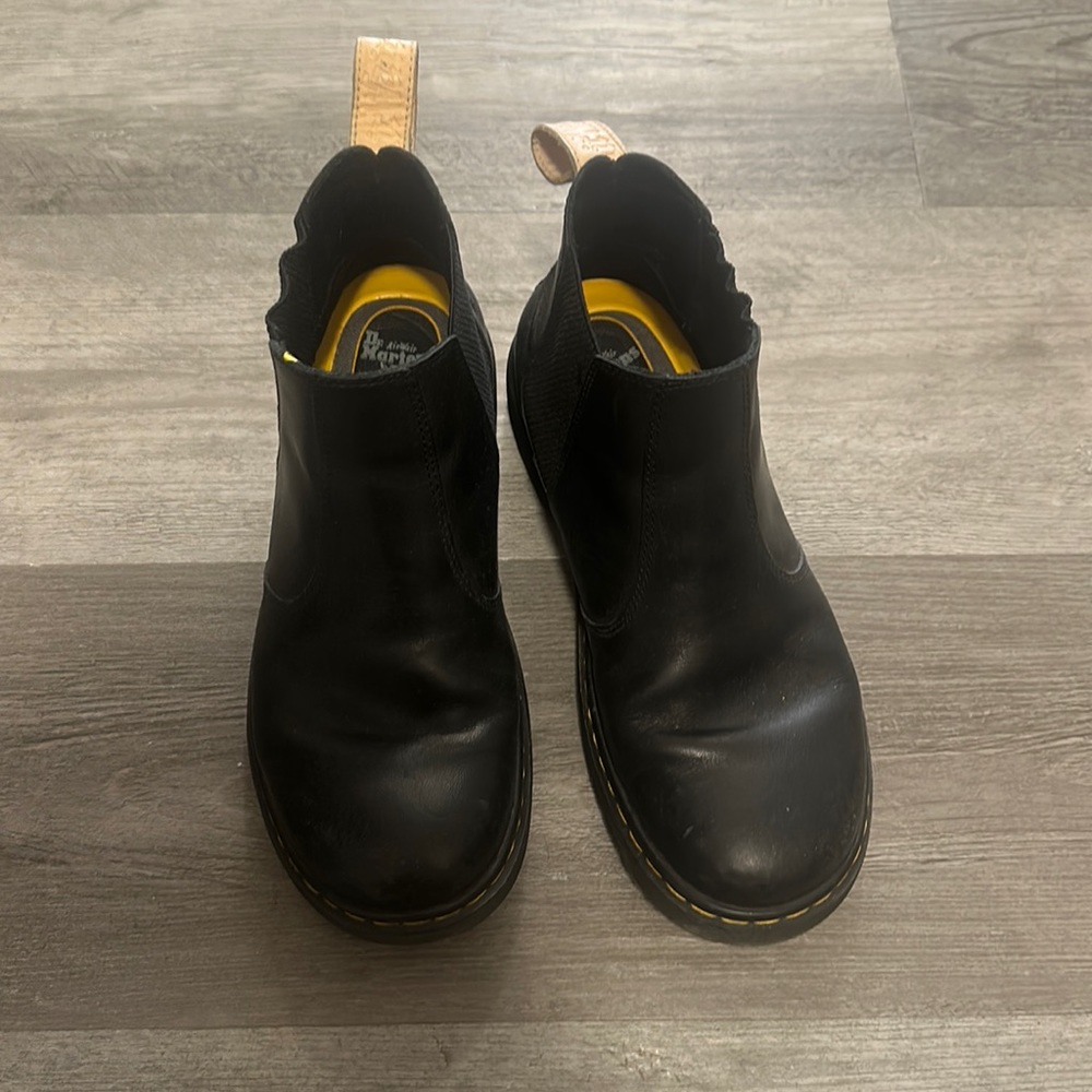Doc Martens Softwair pull-up Chelsea boots size 8 very good condition